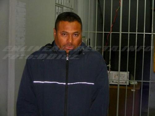 Encarcelado por agredir a su examasia